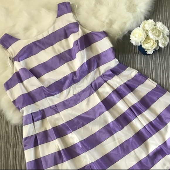 Jessica Howard Dresses & Skirts - Jessica Howard Violet and White Flare Dress